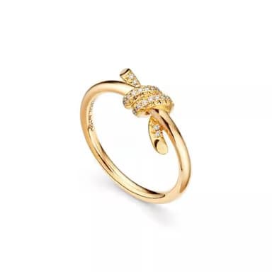 Jewelry & Accessories source packshot photo